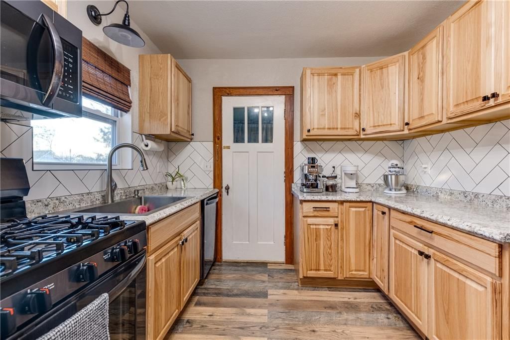 515 E Kansas Avenue — photo 33
