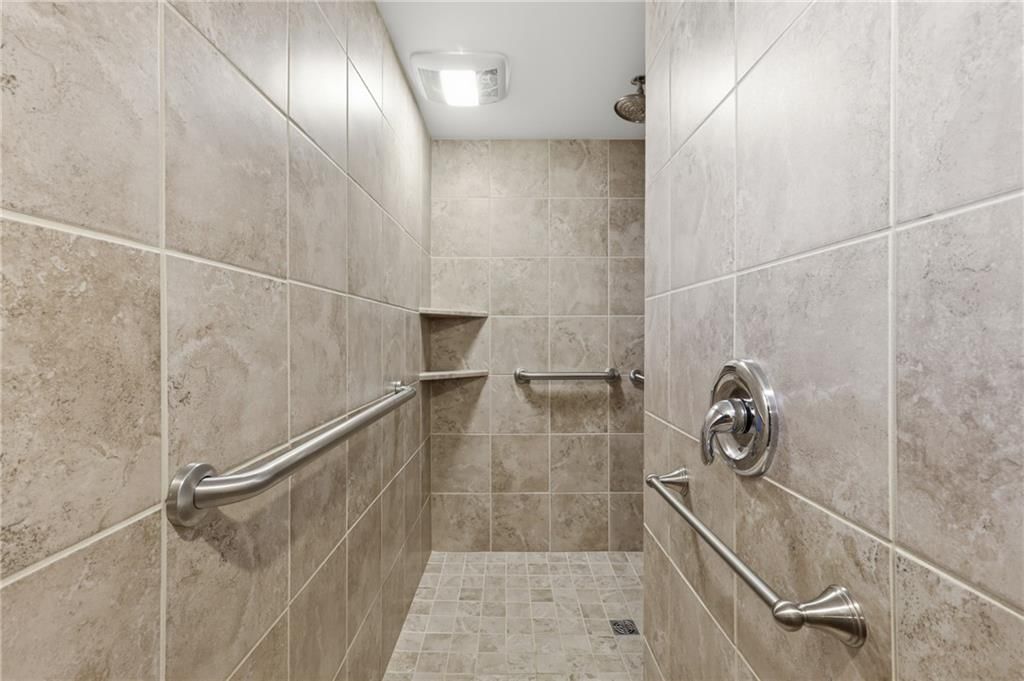 9220 W 116th Street — photo 39