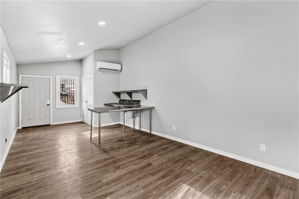 3235 College Avenue — photo 3
