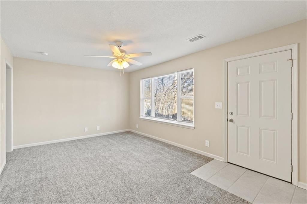 10004 DRURY Avenue — photo 5