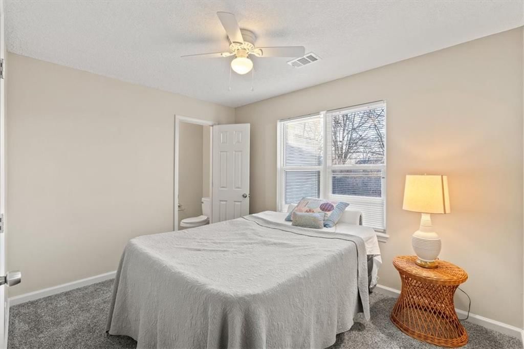 10004 DRURY Avenue — photo 11