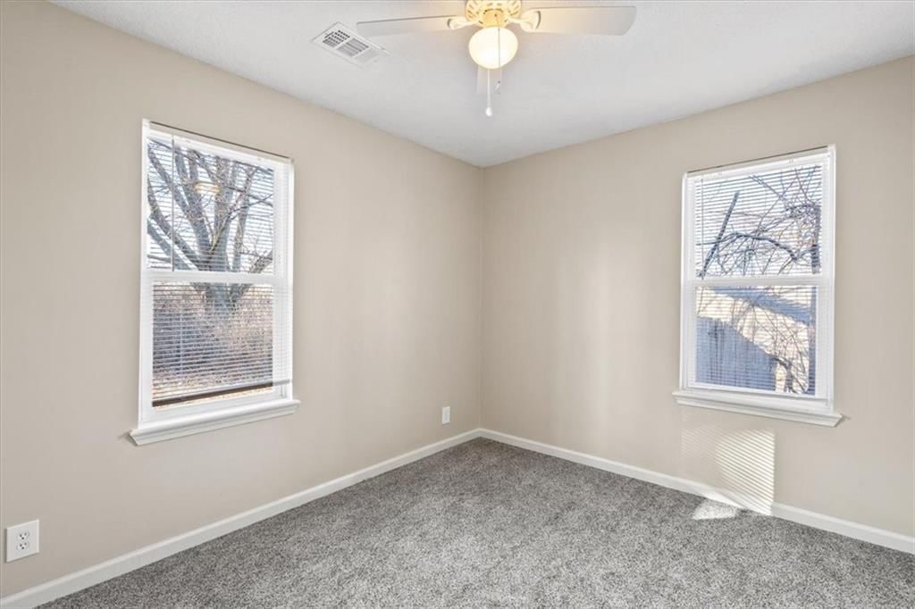 10004 DRURY Avenue — photo 14
