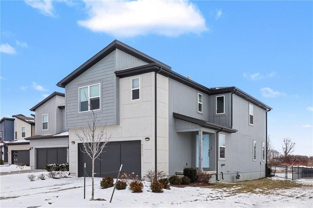 18077 Hauser Street, Overland Park, KS