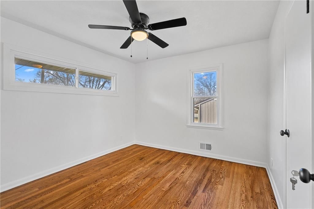 302 Lake Drive — photo 13