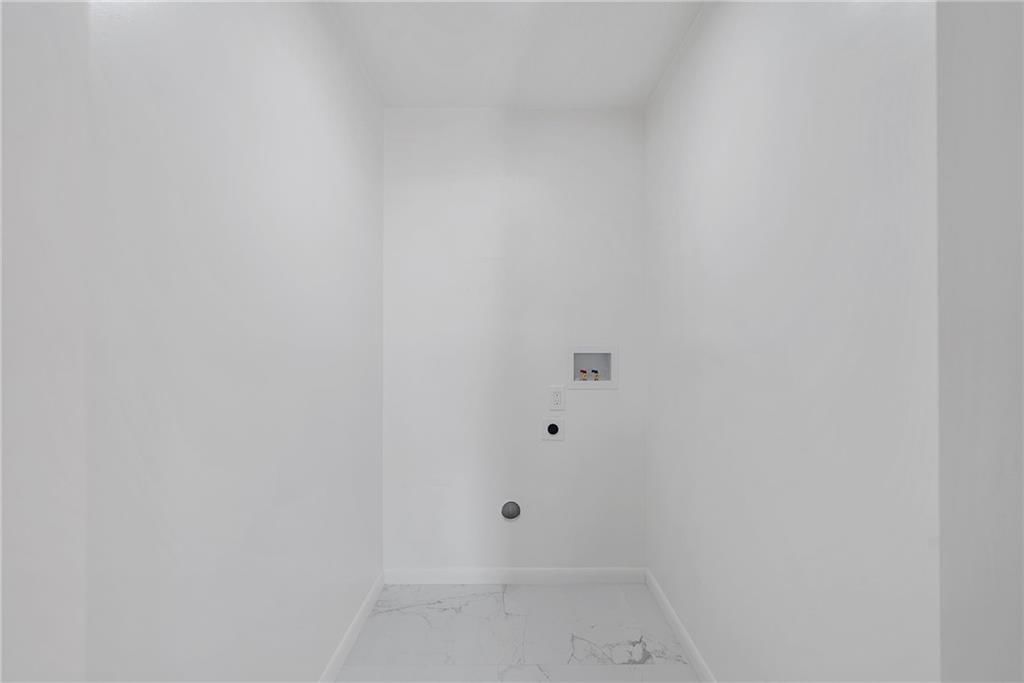 302 Lake Drive — photo 20