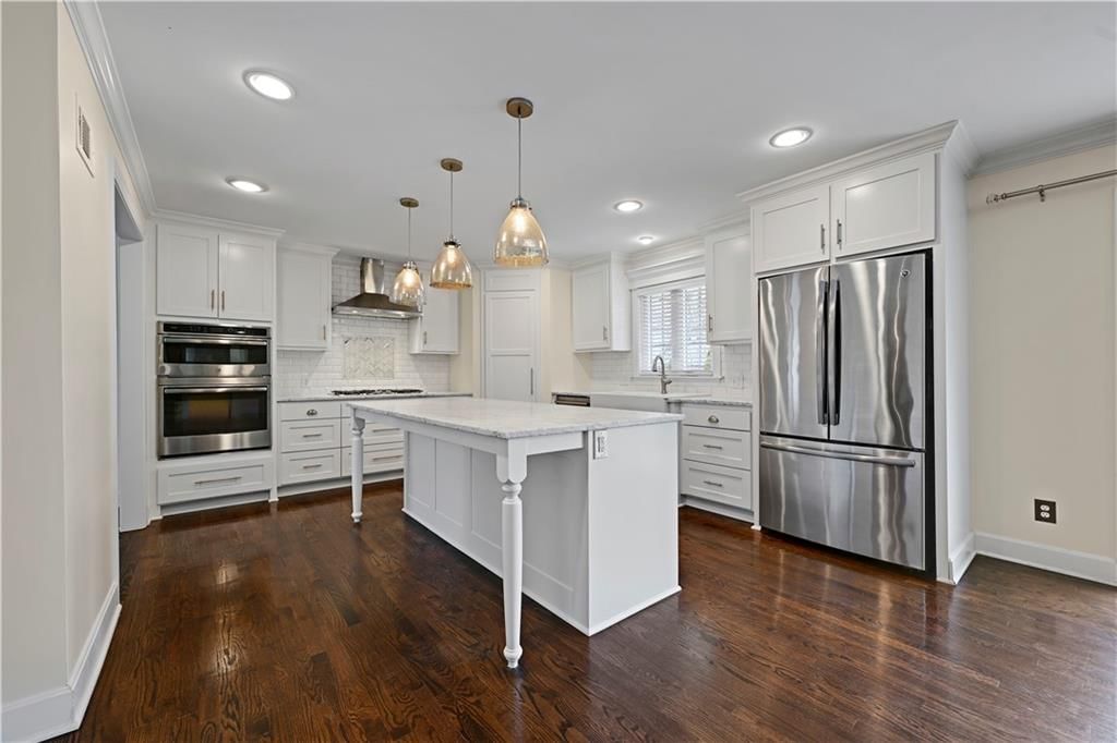 6241 Howe Drive — photo 10