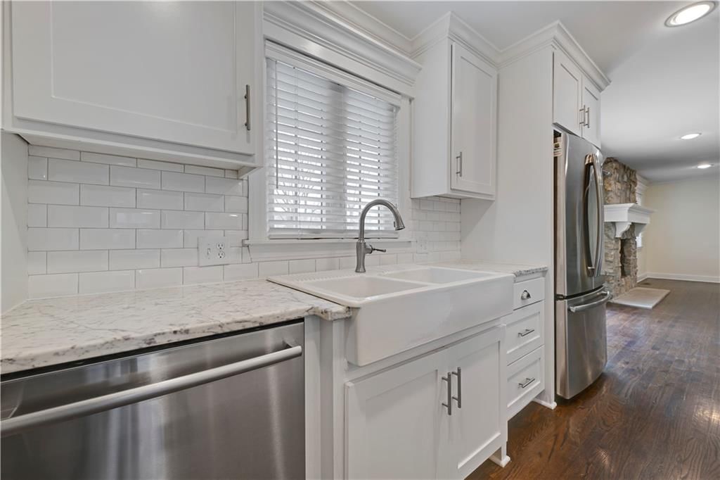 6241 Howe Drive — photo 13