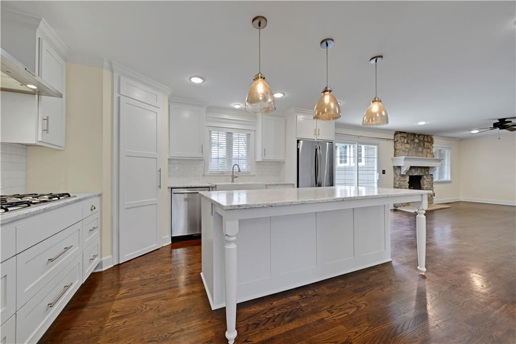 6241 Howe Drive — photo 16
