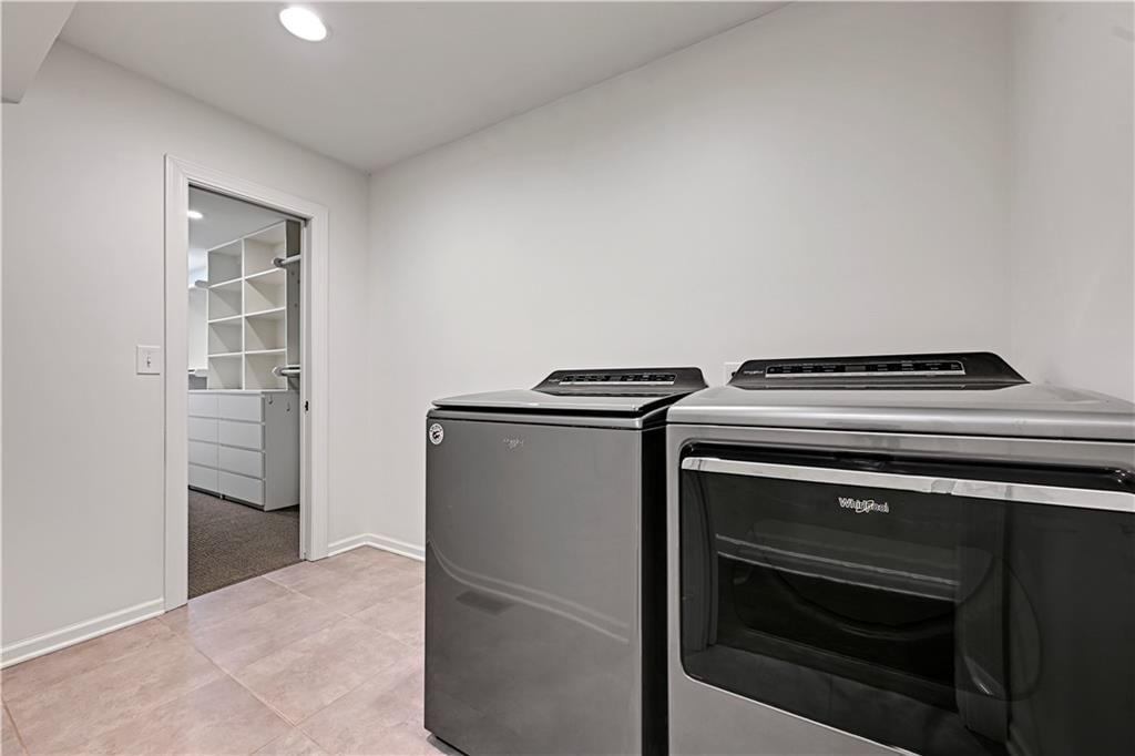 6241 Howe Drive — photo 25