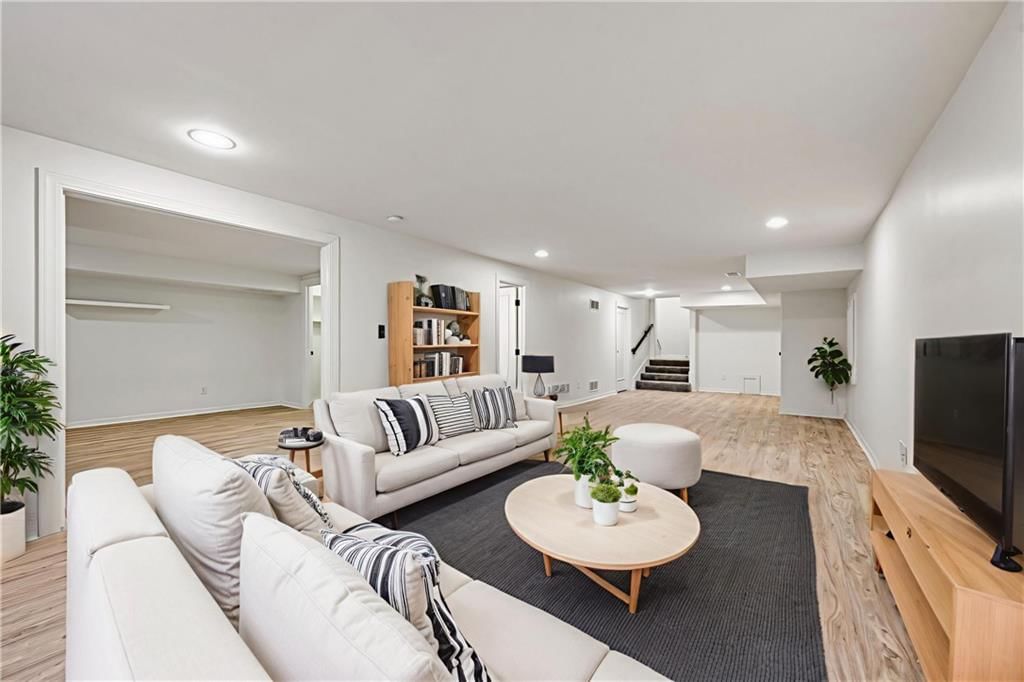6241 Howe Drive — photo 35