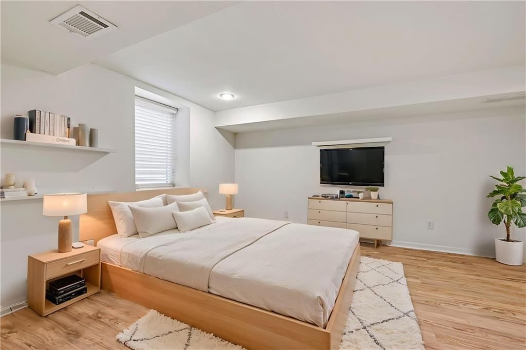 6241 Howe Drive — photo 36