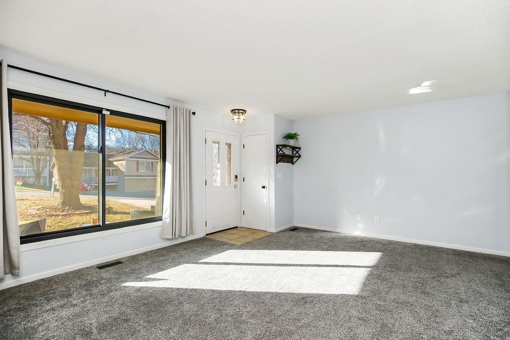 1118 NW 63rd Street — photo 3