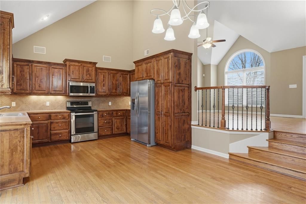 701 Tomahawk Court — photo 9