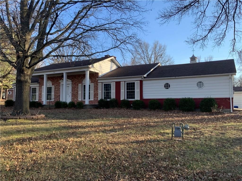 7 W Garfield Street — photo 2