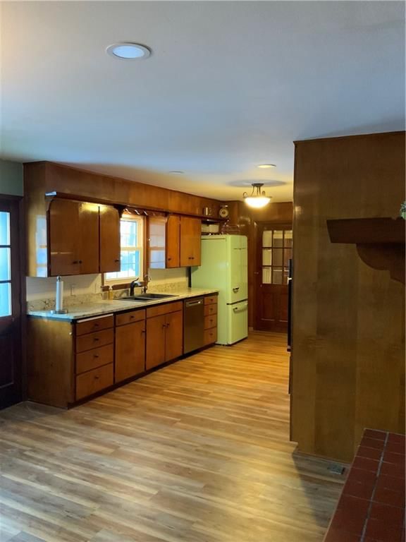 7 W Garfield Street — photo 40