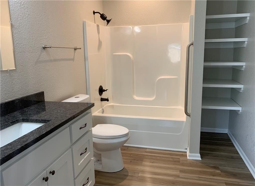 810 Riffle Drive — photo 8