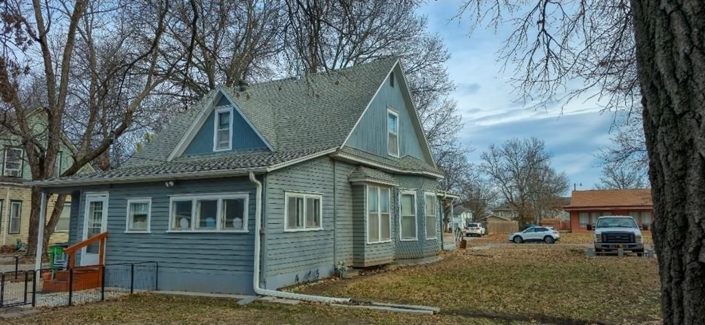 1034 S Hickory Street — photo 8