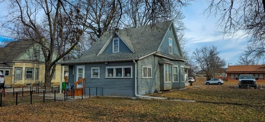 1034 S Hickory Street — photo 13