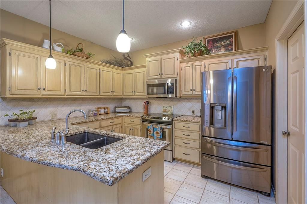 6403 W 144th Street — photo 9