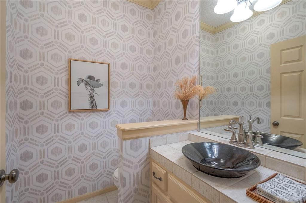 6403 W 144th Street — photo 14