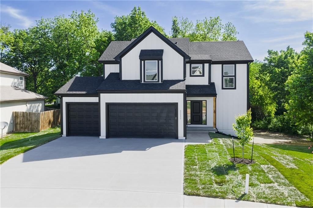 15636 Sheridan Court, Basehor, KS