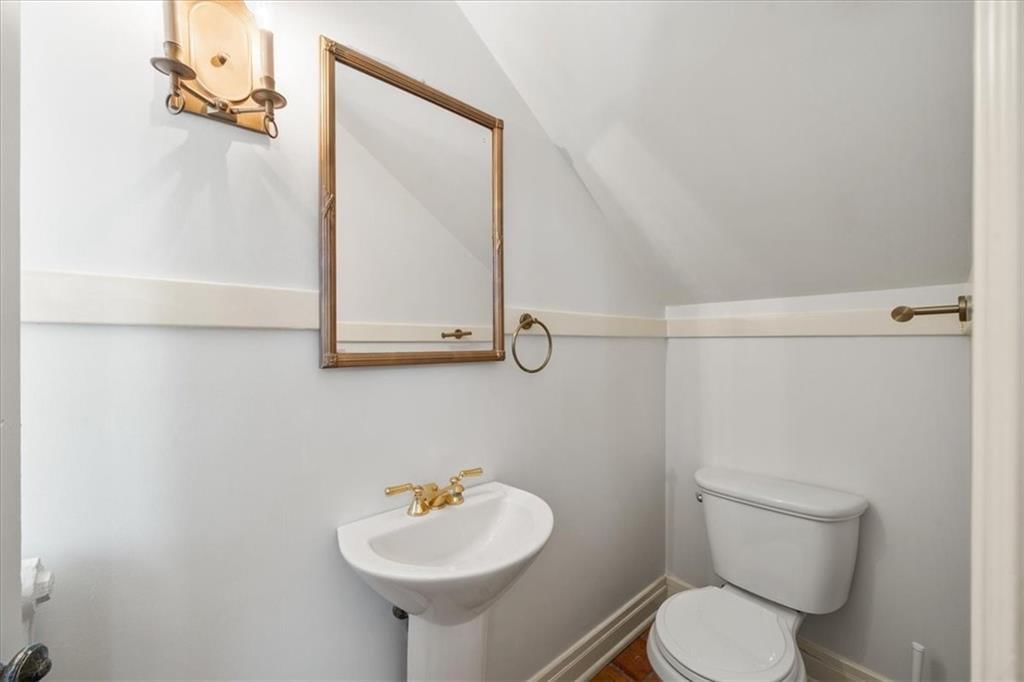 1205 W 60th Terrace — photo 20