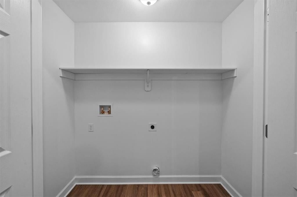305 S Jefferson Street — photo 12