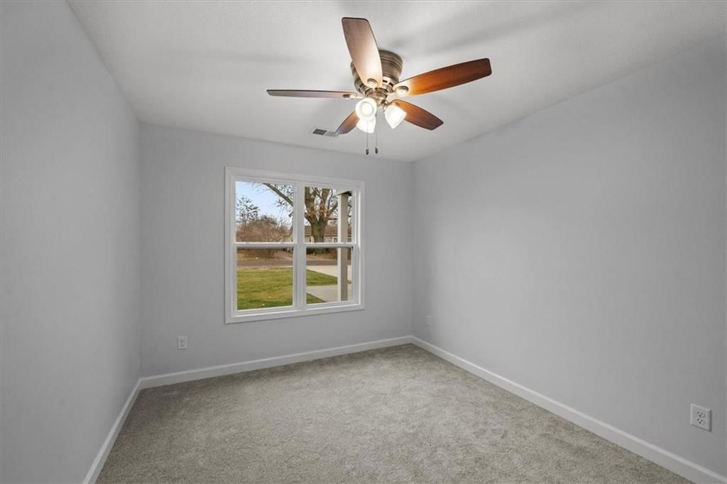 305 S Jefferson Street — photo 18