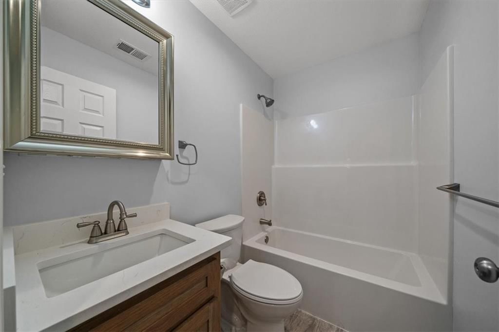 305 S Jefferson Street — photo 22