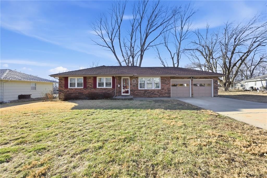 6018 Richards Drive — photo 1