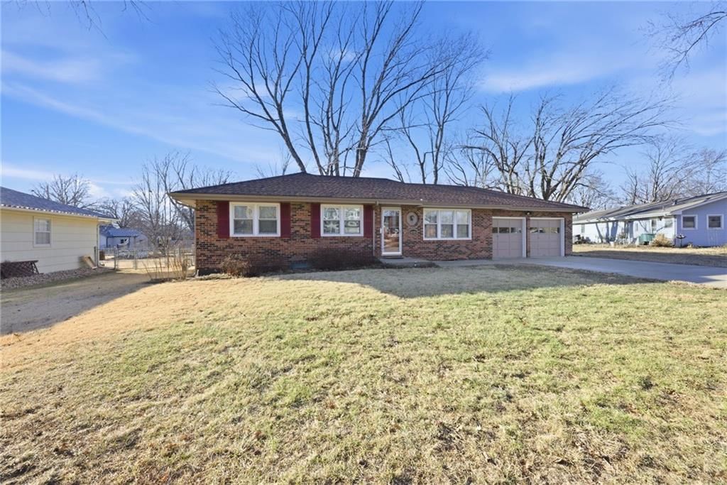 6018 Richards Drive — photo 2