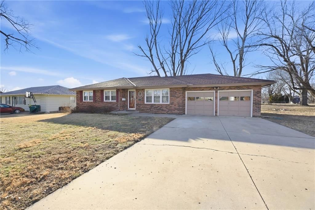 6018 Richards Drive — photo 3