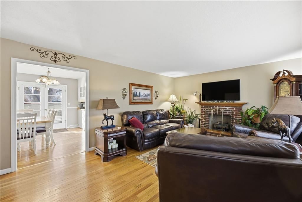 6018 Richards Drive — photo 8