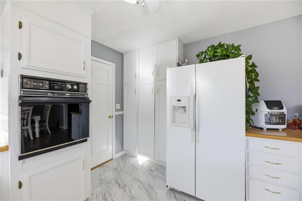 6018 Richards Drive — photo 15