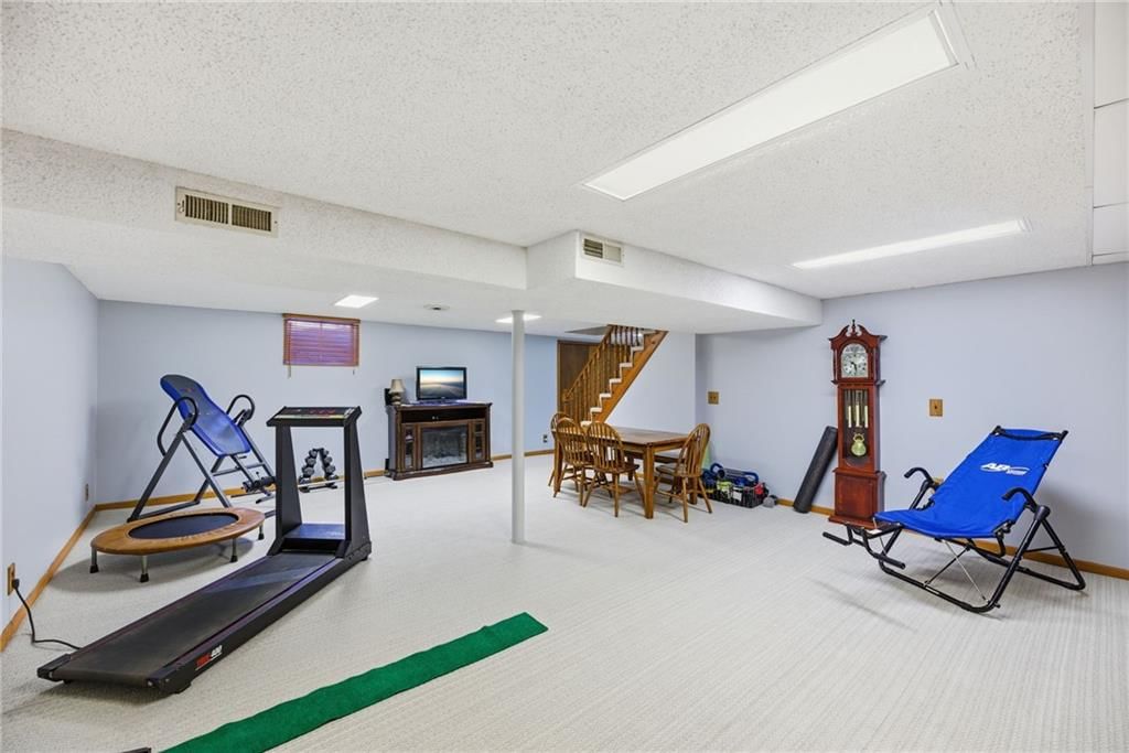 6018 Richards Drive — photo 28