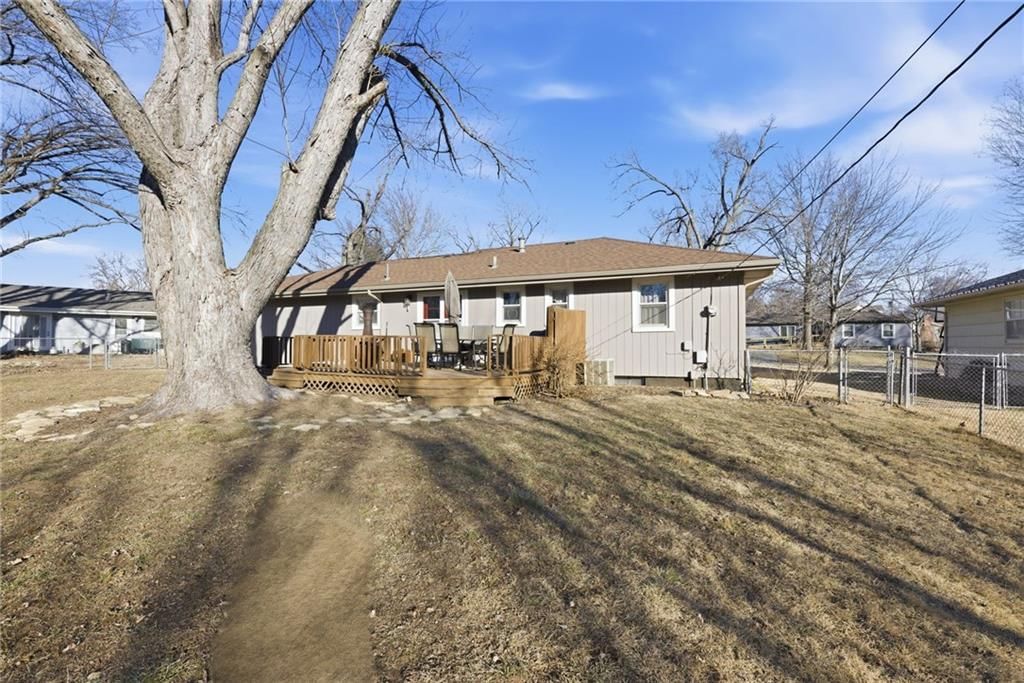 6018 Richards Drive — photo 35