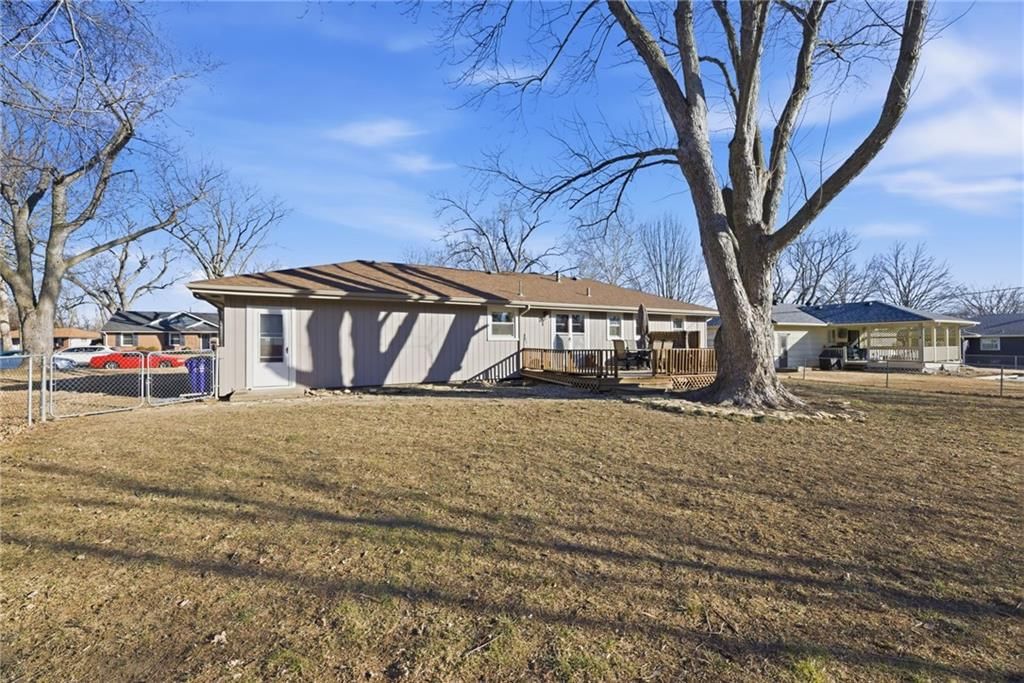 6018 Richards Drive — photo 37