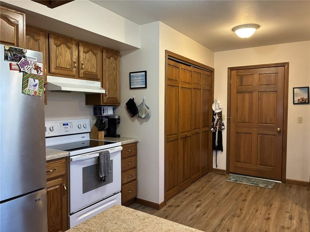 1108 W Maple Terrace — photo 8