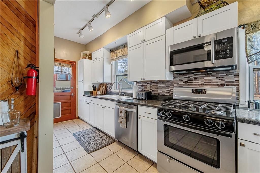 3132 Summit Street — photo 19