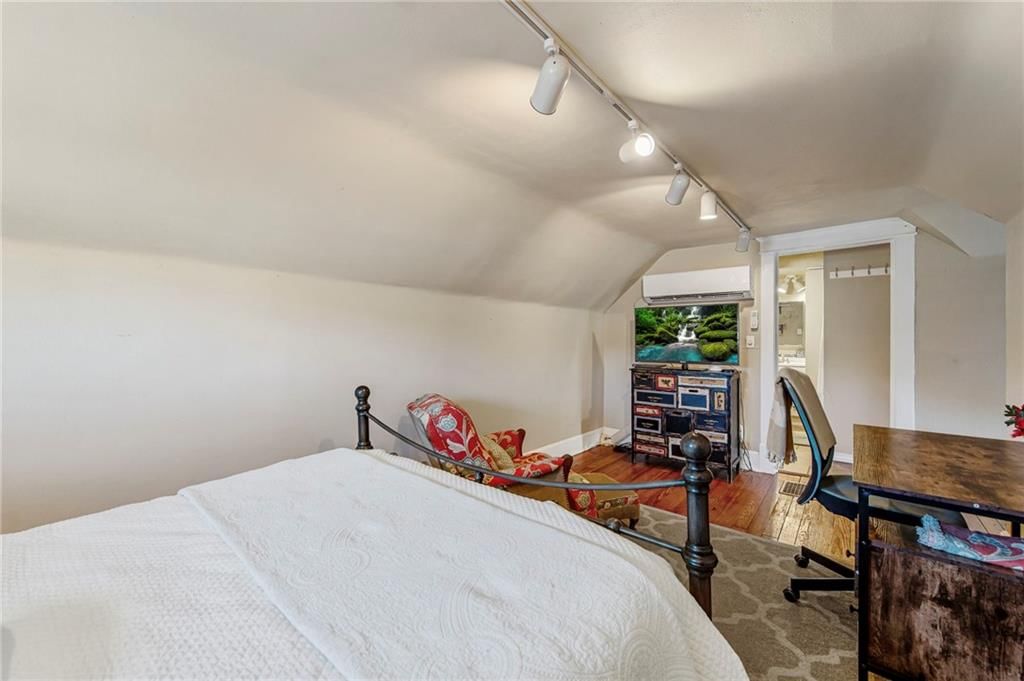 3132 Summit Street — photo 30