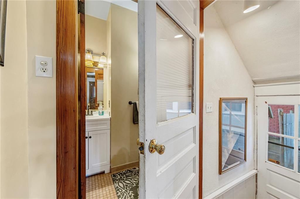 3132 Summit Street — photo 35