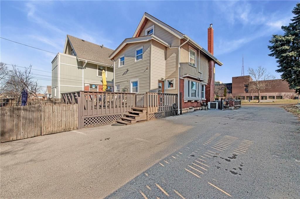 3132 Summit Street — photo 44