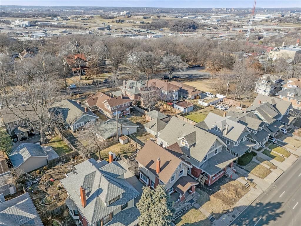3132 Summit Street — photo 54