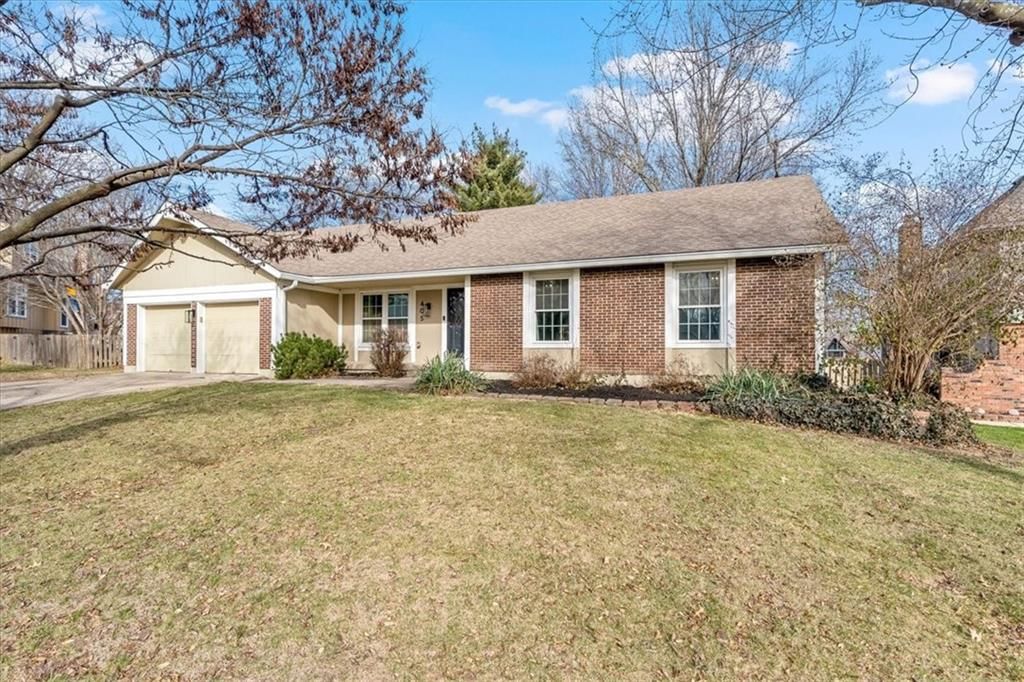 405 NE Dogwood Lane — photo 4