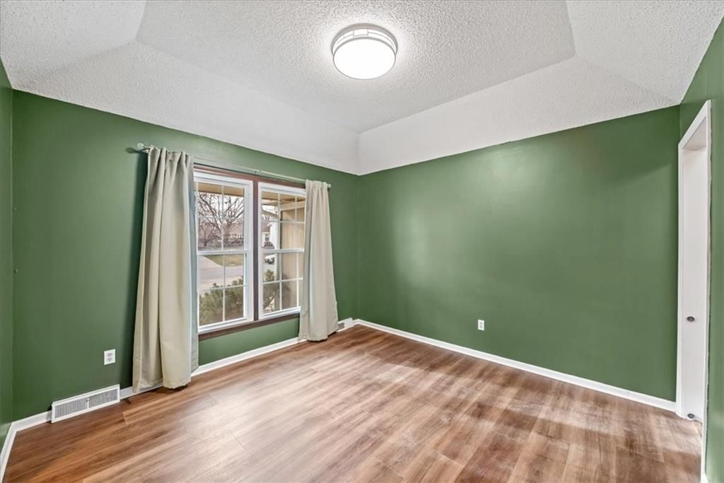 405 NE Dogwood Lane — photo 7