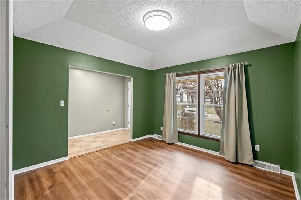 405 NE Dogwood Lane — photo 9