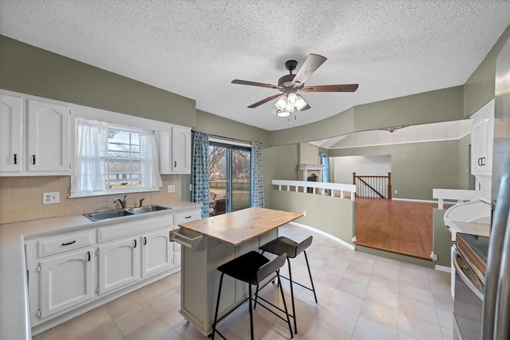405 NE Dogwood Lane — photo 17