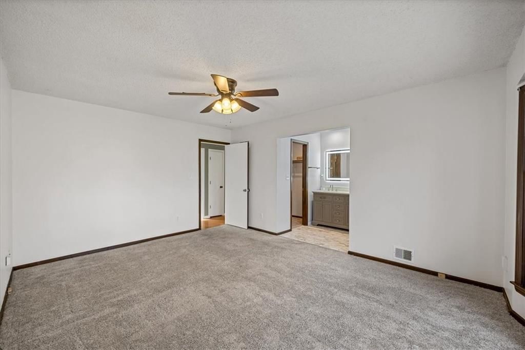 405 NE Dogwood Lane — photo 21