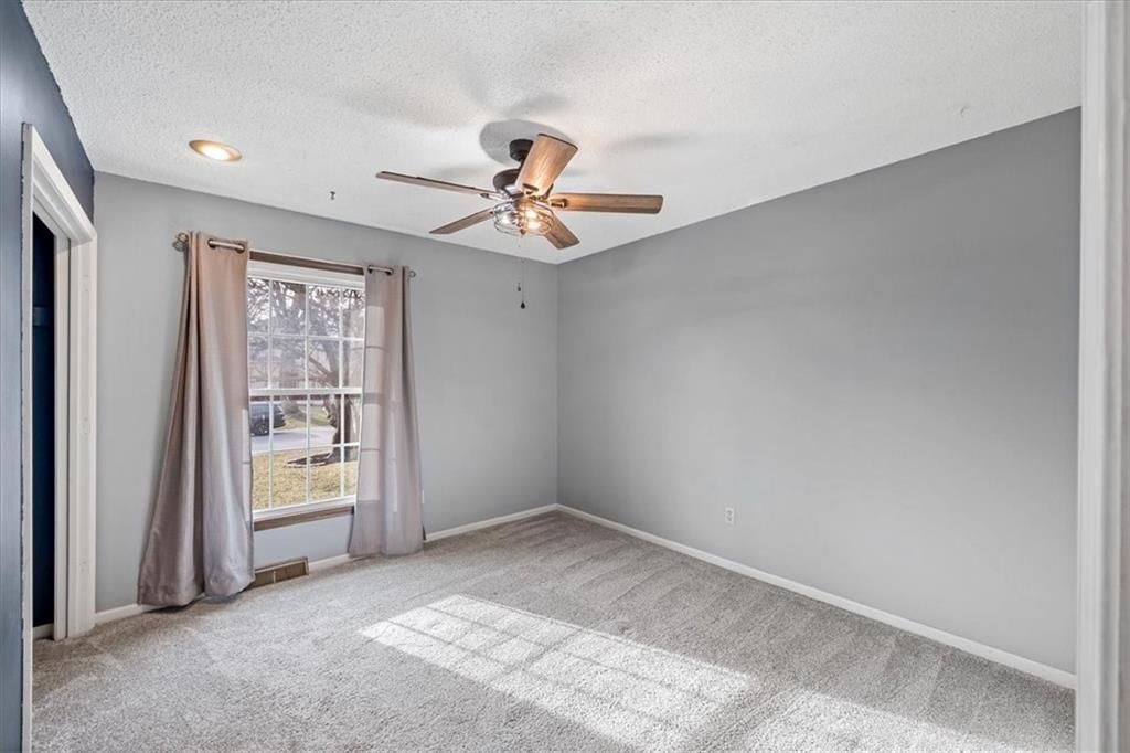 405 NE Dogwood Lane — photo 26