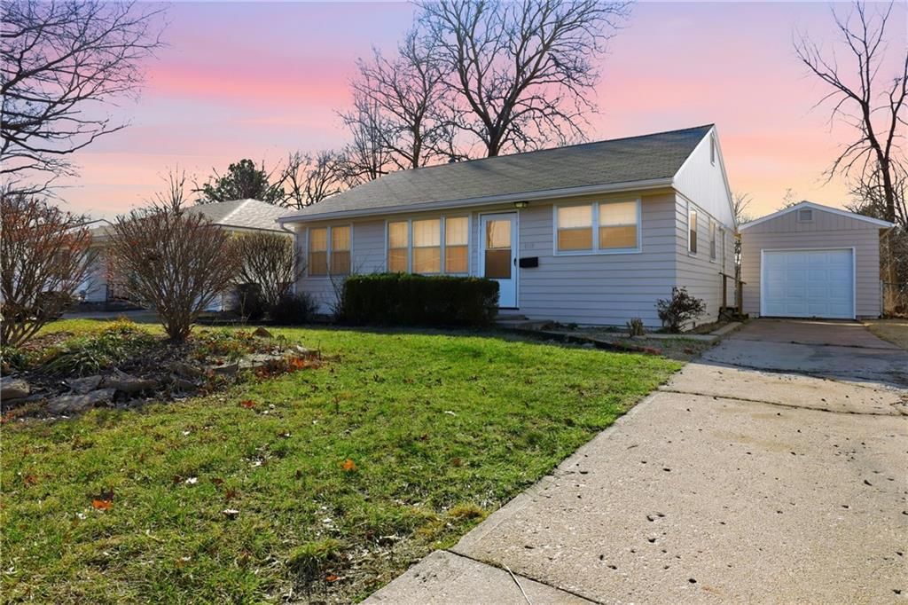 1029 Highland Drive — photo 2